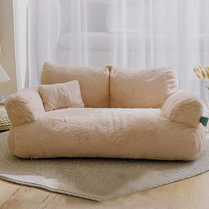 Niche pour chat canapé confort vide de couleur beige poser dans le salon