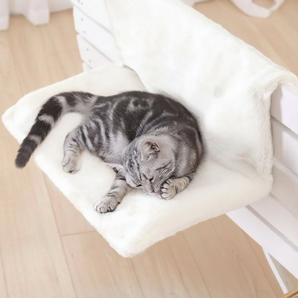 Hamac radiateur pour chat – accrocher au radiateur avec le chat