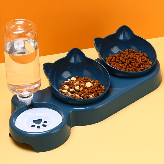 Gamelle-chat-avec-nourriture-et-eau